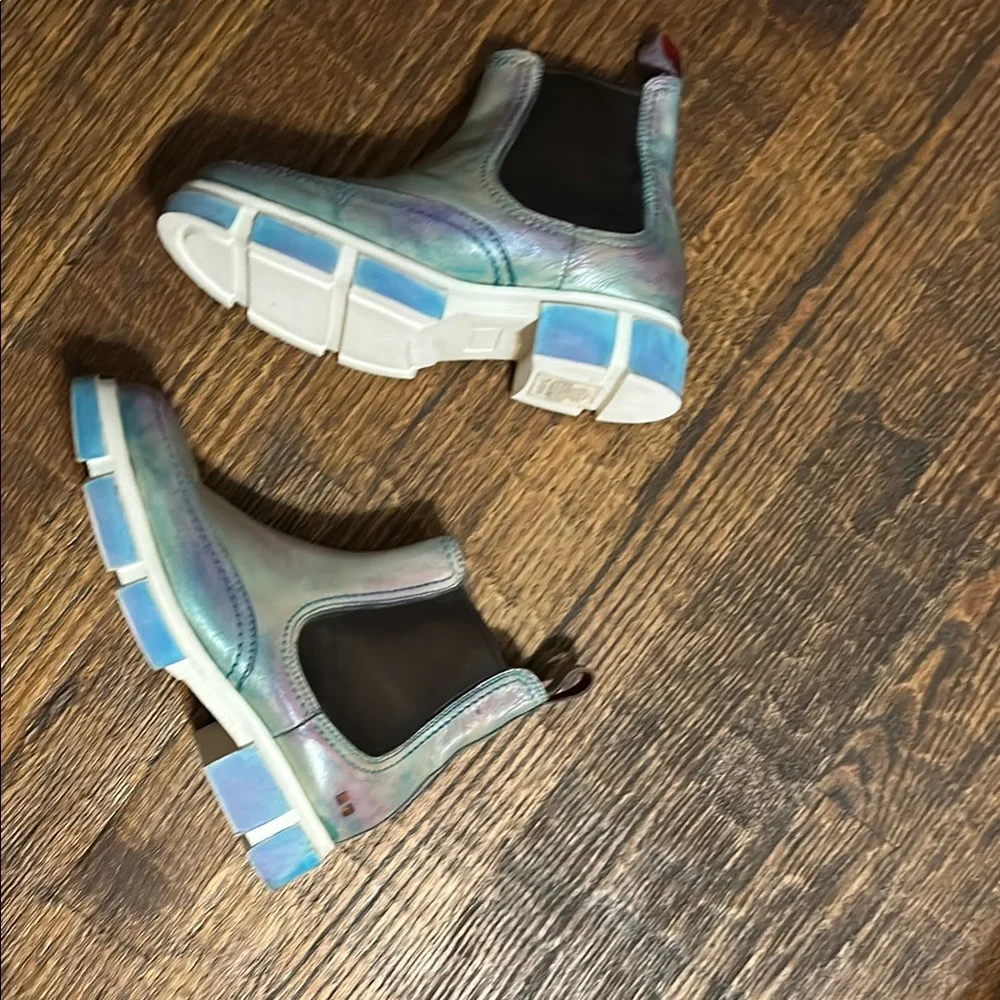 Stylish Multicolor Men's Shoes - Picture 3 of 3